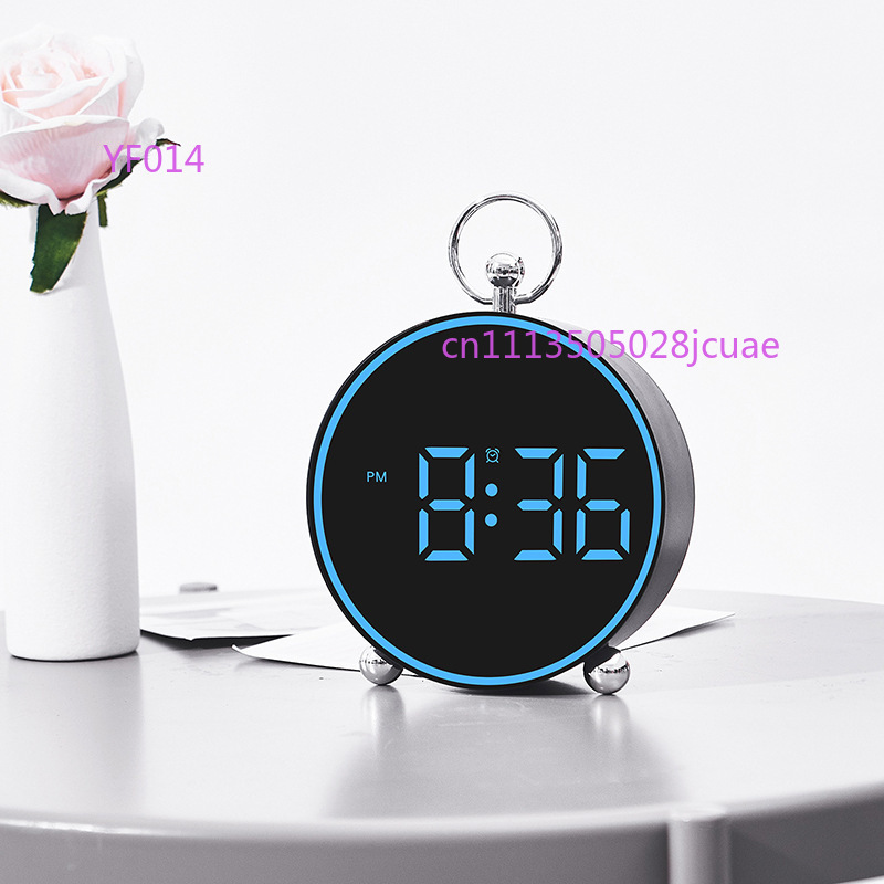 Minimalistische LED Elektronis - Led Desk Clock recensie en prijs